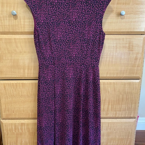 Ann Taylor V Neck Faux Wrap Purple Print Jersey Dress Size 0 - Picture 10 of 13